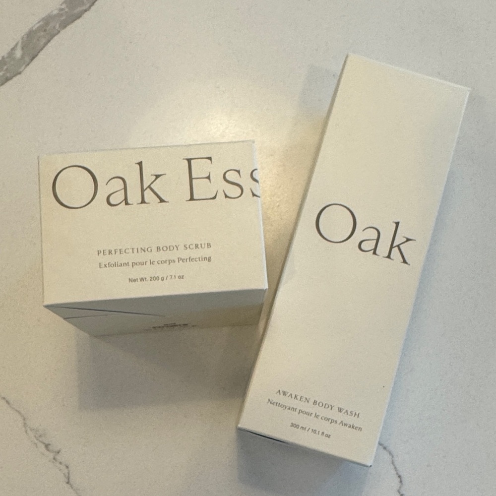 Oak Essentials Perfecting Body Scrub and Awaken Body Wash - full size set